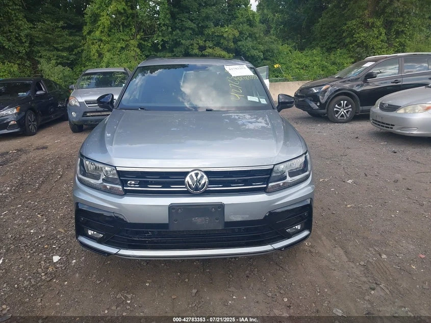 VW Tiguan * R-Line Black* , снимка 12 - Автомобили и джипове - 53958627