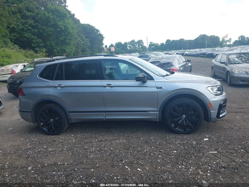 VW Tiguan * R-Line Black* , снимка 13 - Автомобили и джипове - 53958627