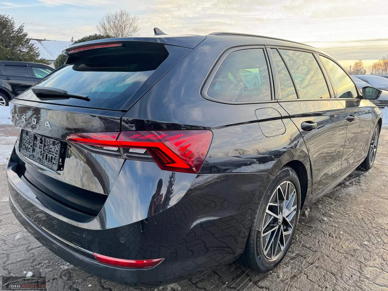 Skoda Octavia 2.0TDI/150HP/SPORT/CAM/HUD/MEMO/ACC/LED/NAVI/126q, снимка 6 - Автомобили и джипове - 54110028