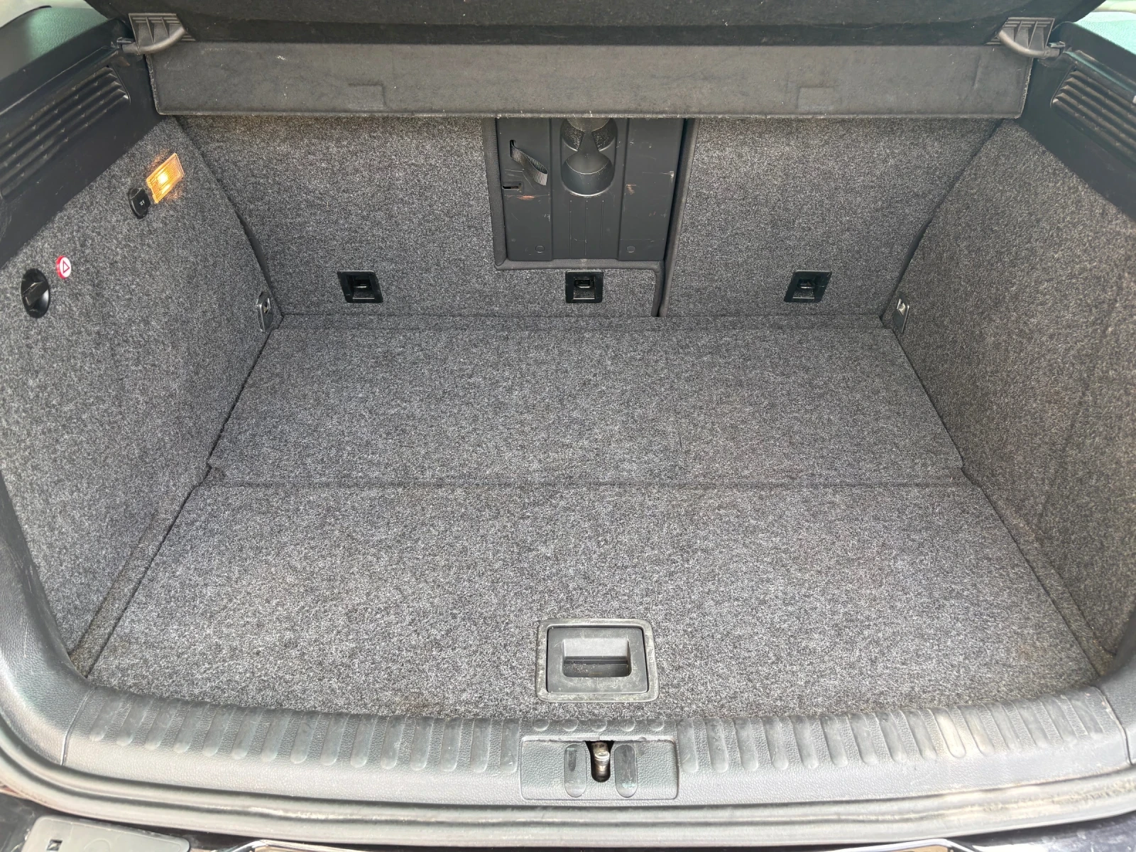 VW Tiguan, снимка 12 - Автомобили и джипове - 55131286