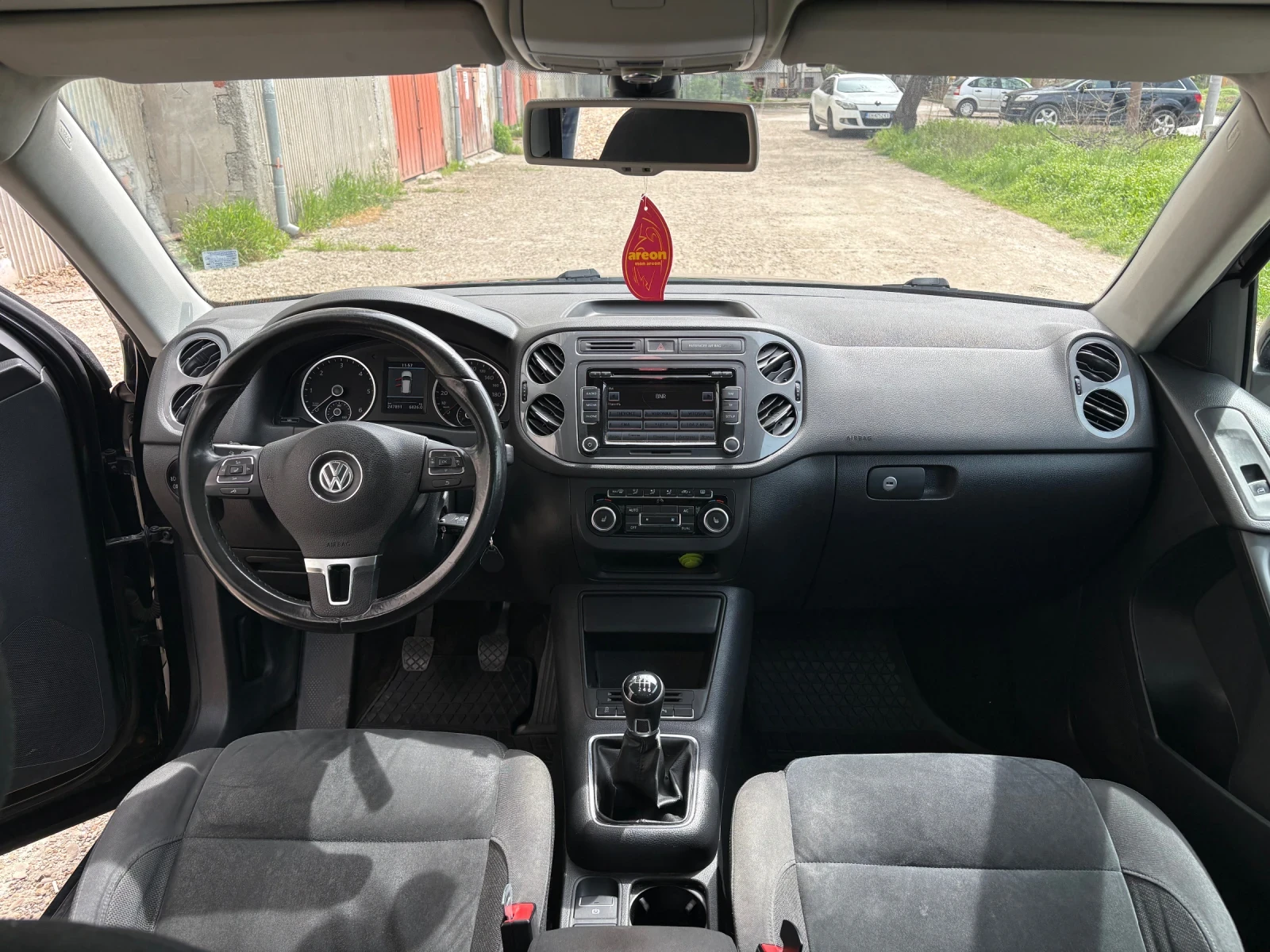 VW Tiguan, снимка 7 - Автомобили и джипове - 55131286