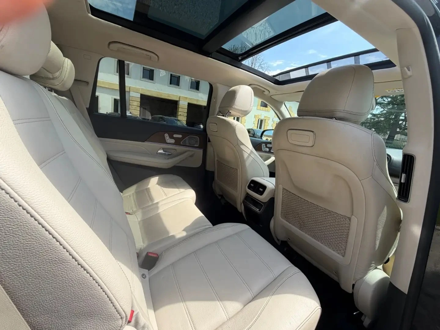 Mercedes-Benz GLS 400 d 4MATIC AMG-LINE, снимка 10 - Автомобили и джипове - 55301731