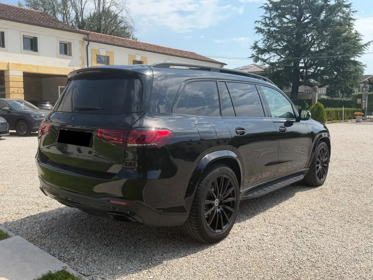 Mercedes-Benz GLS 400 d 4MATIC AMG-LINE, снимка 4 - Автомобили и джипове - 55301731