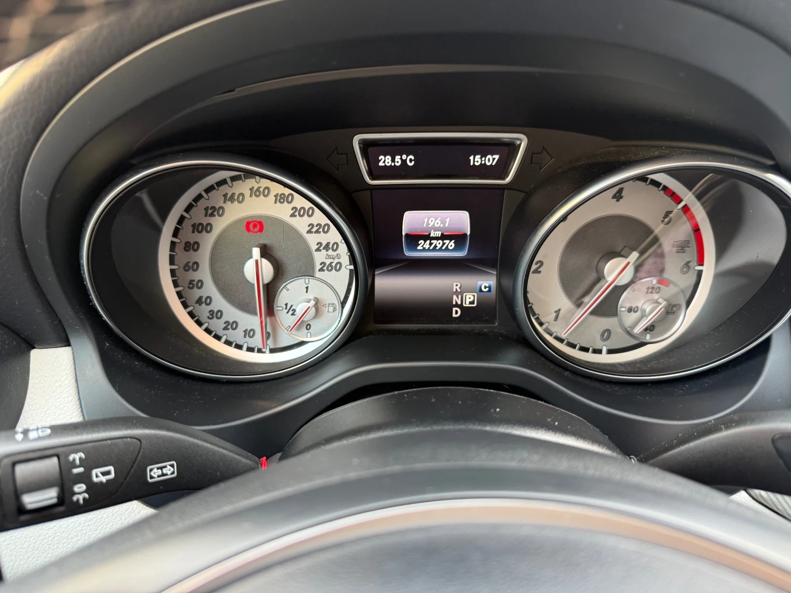 Mercedes-Benz GLA 200 2.1D, снимка 10 - Автомобили и джипове - 56440045