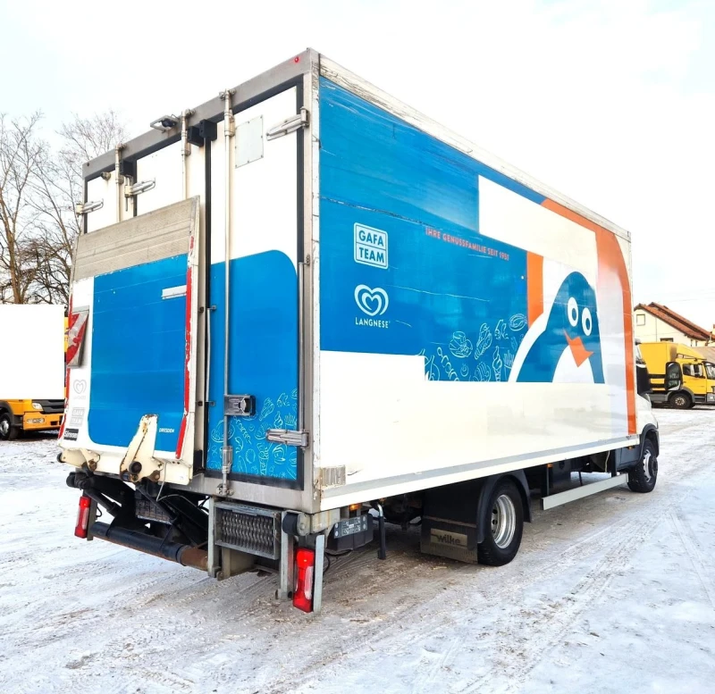 Iveco Daily 70c17* ХЛАДИЛЕН* ВРАТИ+ БОРД* КЛИМАТРОНИК* , снимка 4 - Бусове и автобуси - 53263803