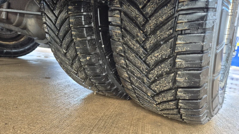 Iveco Daily 70c17* ХЛАДИЛЕН* ВРАТИ+ БОРД* КЛИМАТРОНИК* , снимка 13 - Бусове и автобуси - 53263803