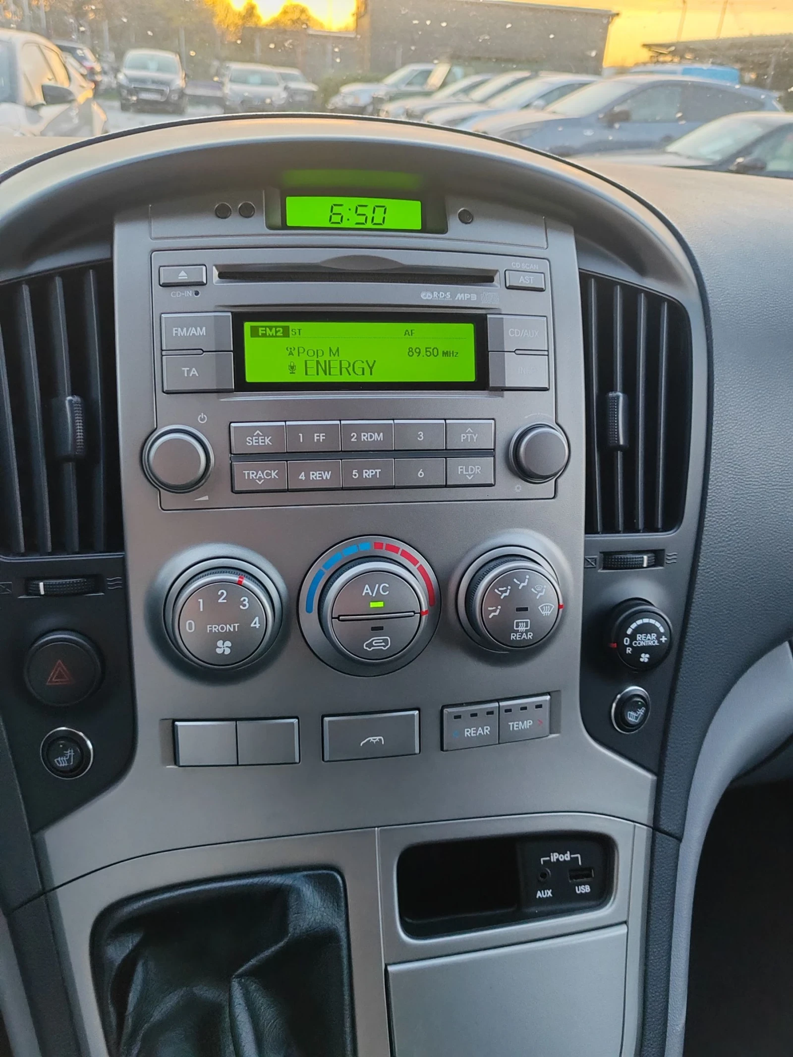 Hyundai H1 2.5, 170к.с. 8 местен , снимка 10 - Бусове и автобуси - 54118147