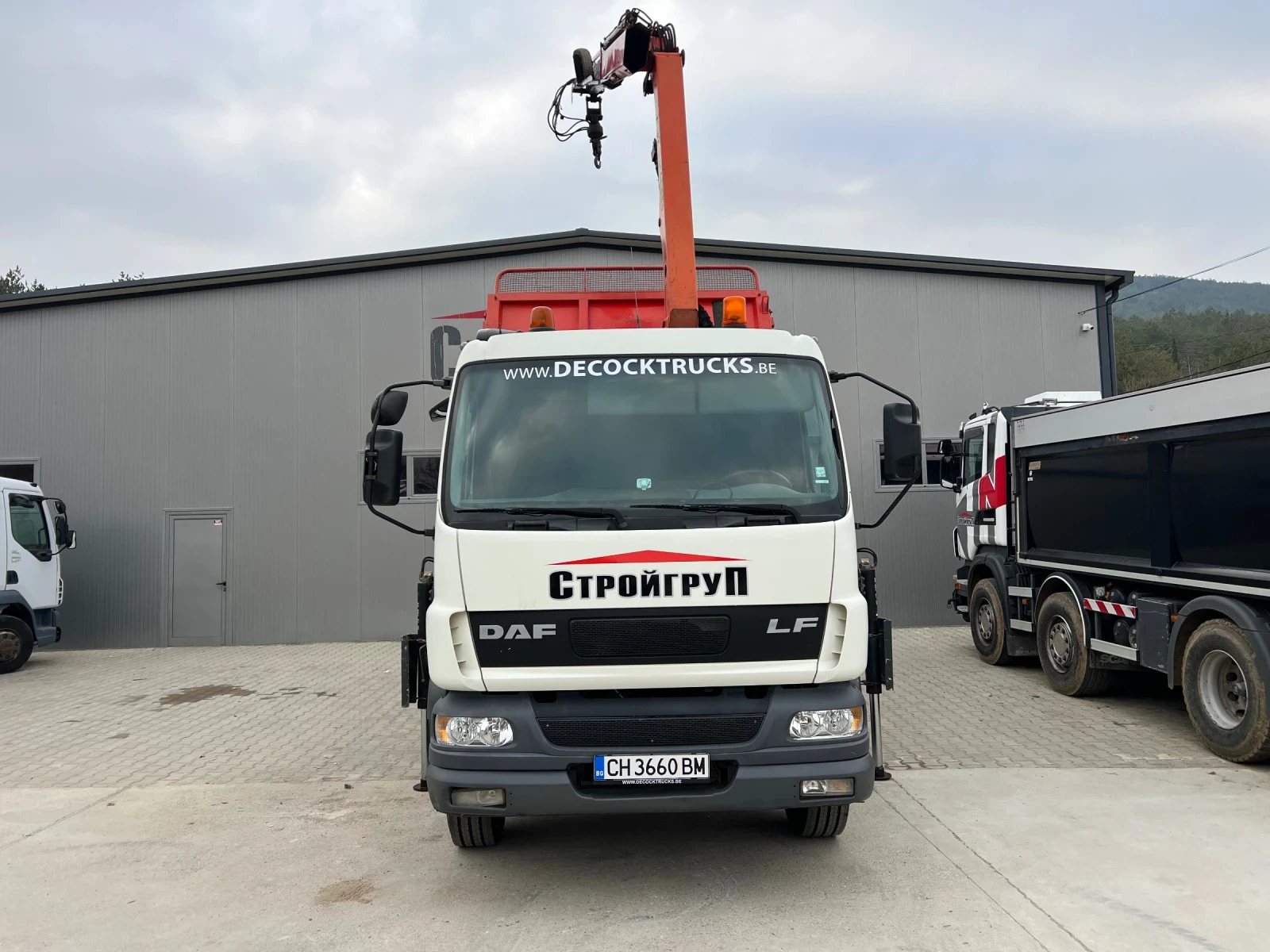 Daf Lf 55/САМОСВАЛ С КРАН/5.4м/НОВИ ГУМИ - изображение 2