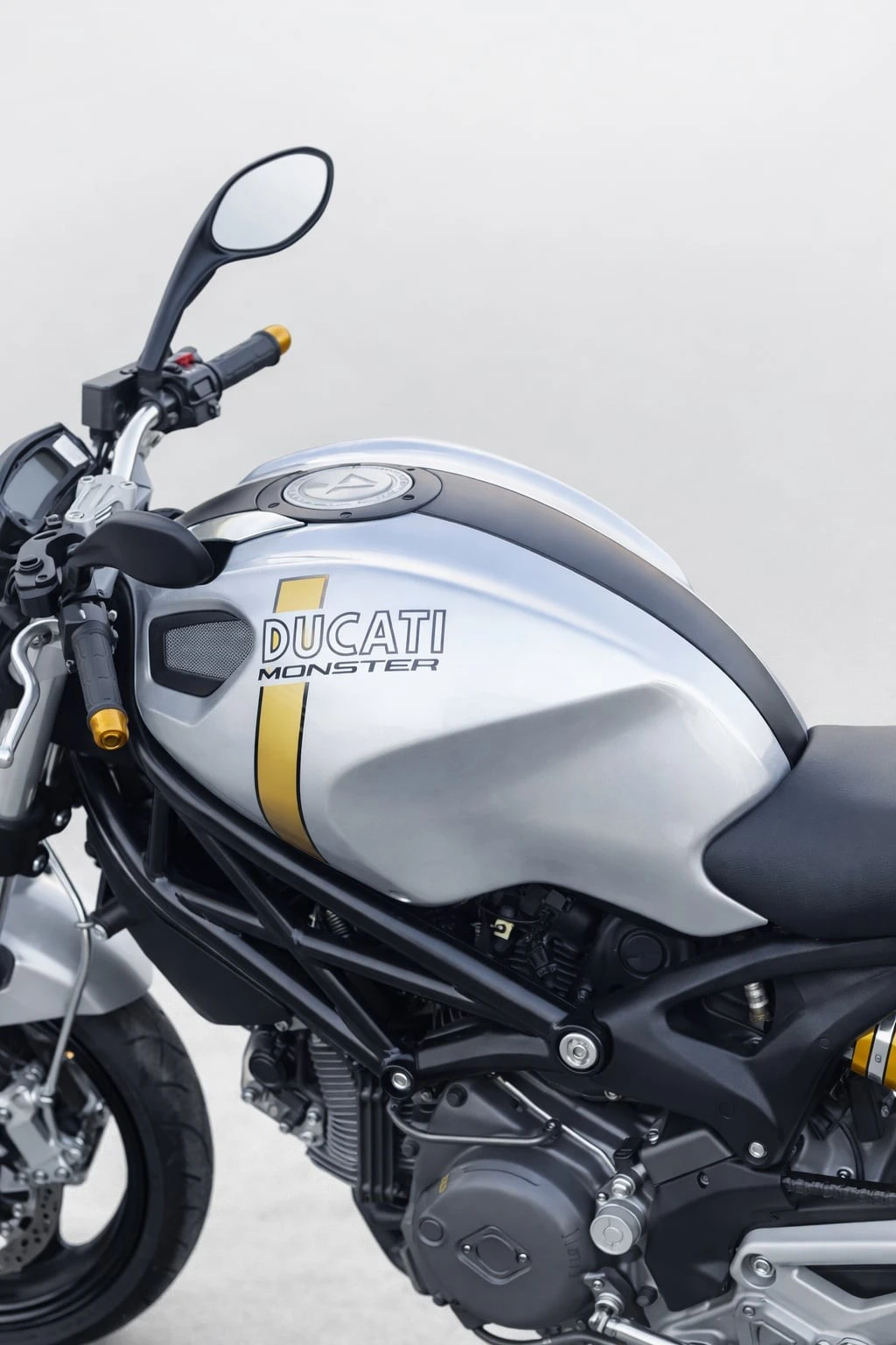 Ducati Monster 696 С ПЛАТЕНО МИТО И ДДС, снимка 8 - Мотоциклети и мототехника - 54547770
