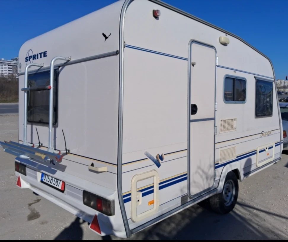 Каравана Sprite Super 390, снимка 3 - Каравани и кемпери - 53821003