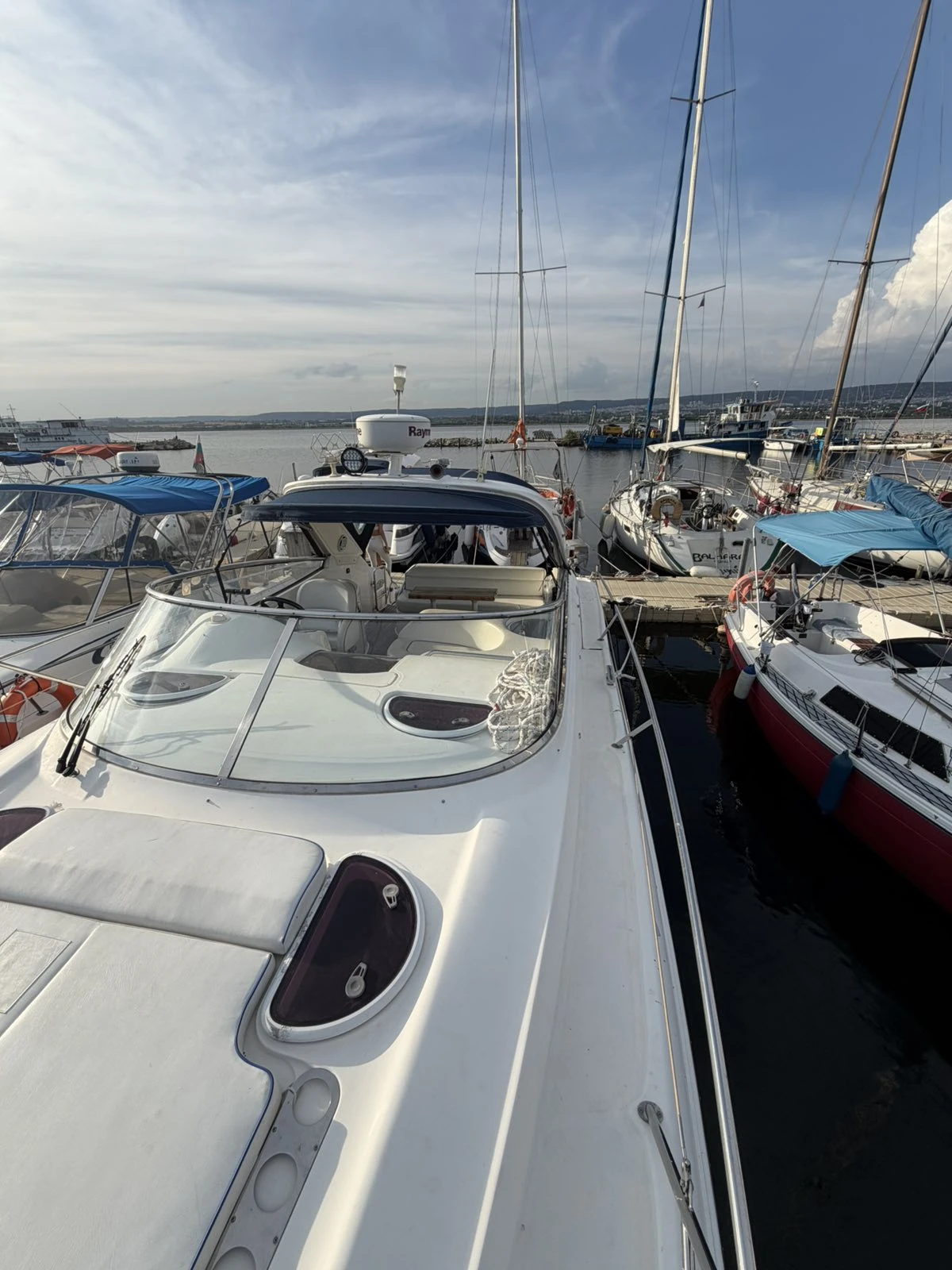Моторна яхта Bavaria 33 sport, снимка 7 - Воден транспорт - 55943095