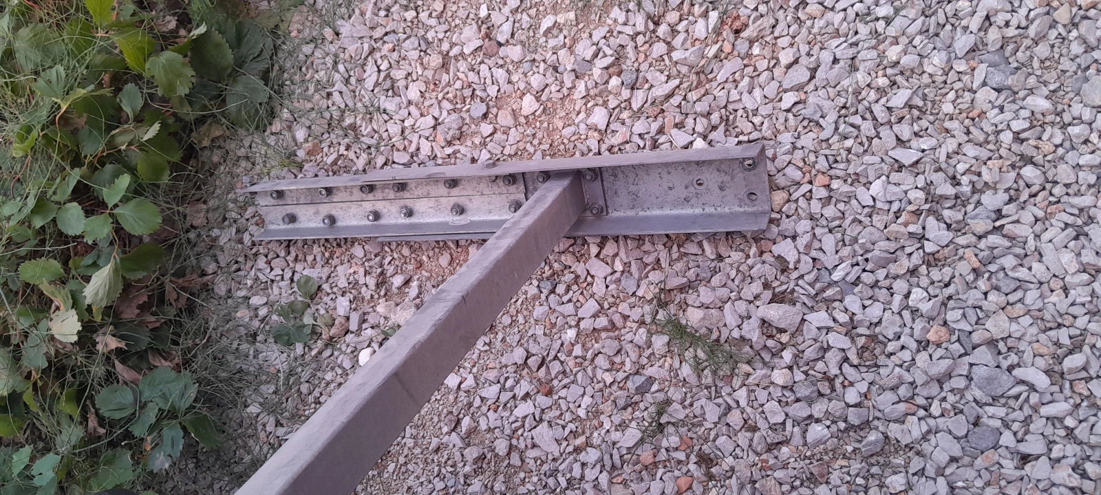        2022.  | Mobile.bg   7