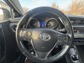 Toyota Auris с нова батерия, снимка 7