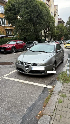 Alfa Romeo Gt 1.9 JTD - изображение 1