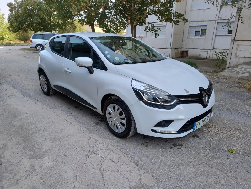 Renault Clio, снимка 1 - Автомобили и джипове - 47237527