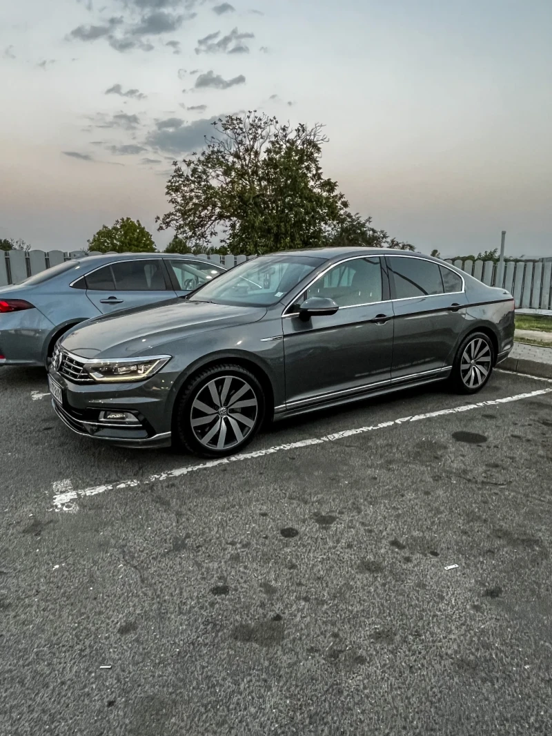 VW Passat R-line, снимка 2 - Автомобили и джипове - 47569943