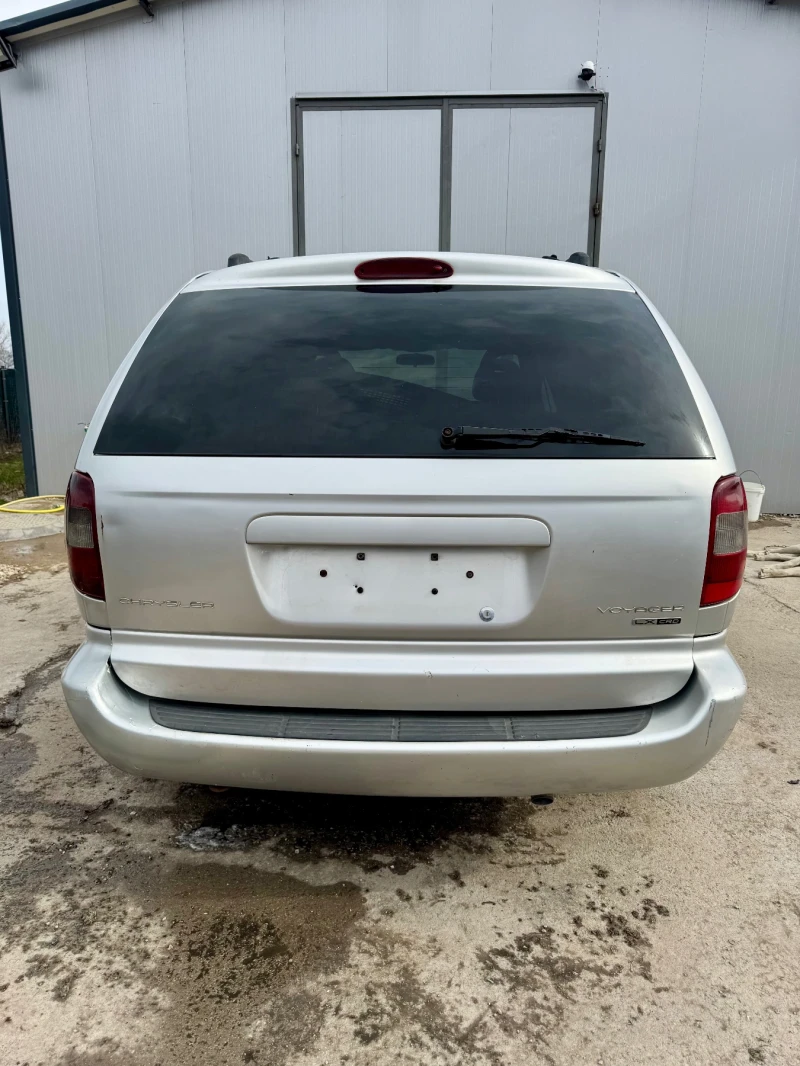 Chrysler Voyager 2.8crd automat кожен салон, снимка 5 - Автомобили и джипове - 49461763