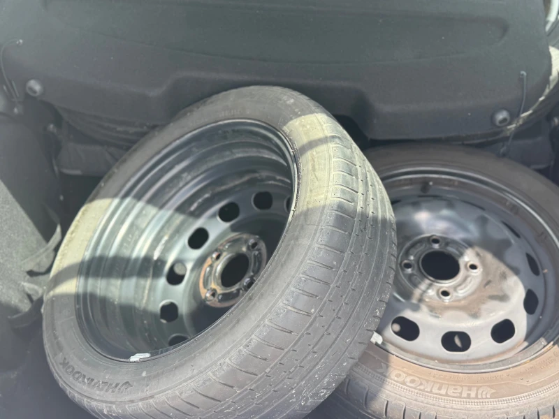 Ford Fiesta 1.2i, снимка 7 - Автомобили и джипове - 51041314