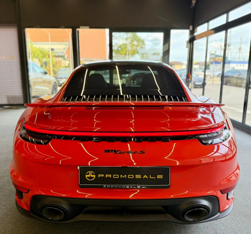 Porsche 911 TurboS* Carbon* Ceramic* Лизинг* Обдух* Chrono* Bo, снимка 5 - Автомобили и джипове - 52089890