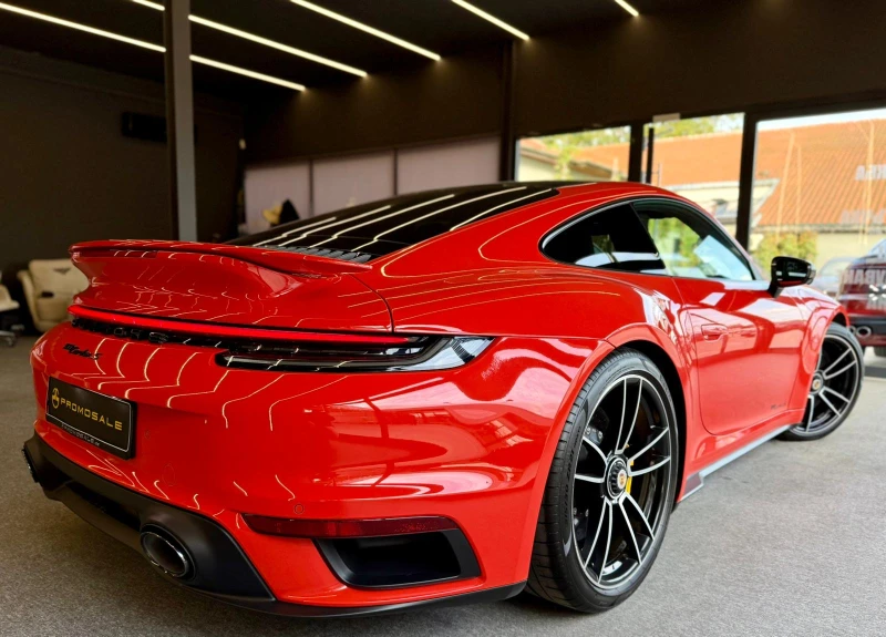 Porsche 911 TurboS* Carbon* Ceramic* Лизинг* Обдух* Chrono* Bo, снимка 6 - Автомобили и джипове - 52089890