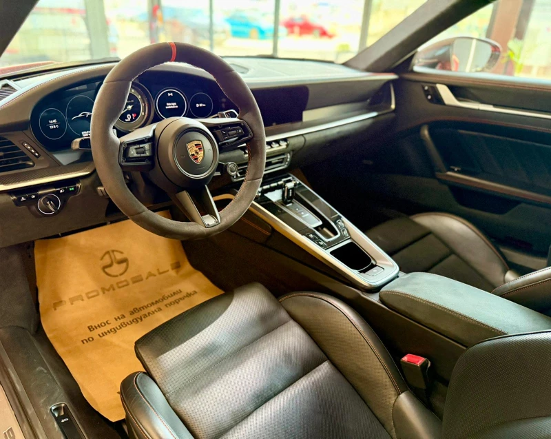 Porsche 911 TurboS* Carbon* Ceramic* Лизинг* Обдух* Chrono* Bo, снимка 9 - Автомобили и джипове - 52089890