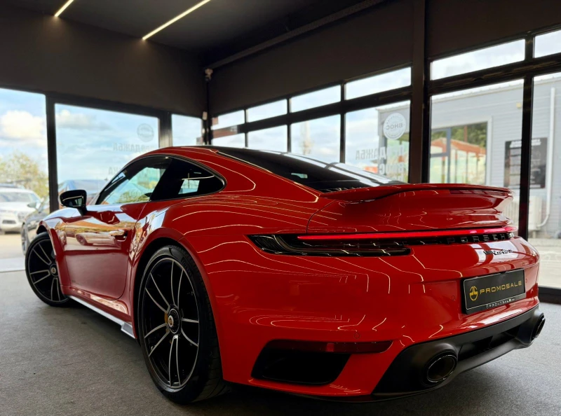 Porsche 911 TurboS* Carbon* Ceramic* Лизинг* Обдух* Chrono* Bo, снимка 4 - Автомобили и джипове - 52089890