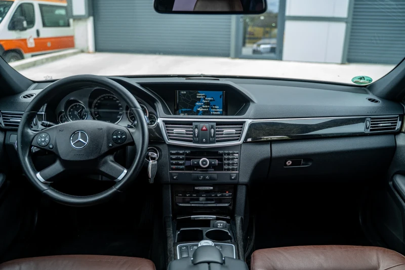Mercedes-Benz E 350, снимка 8 - Автомобили и джипове - 52205438