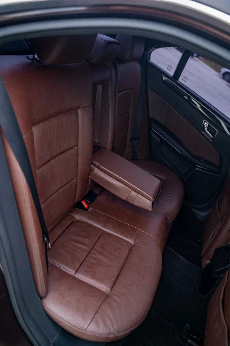 Mercedes-Benz E 350, снимка 11 - Автомобили и джипове - 52205438