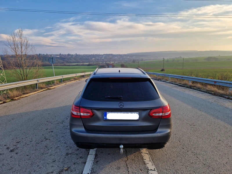 Mercedes-Benz C 220 Подгрев/Теглич, снимка 5 - Автомобили и джипове - 52788354