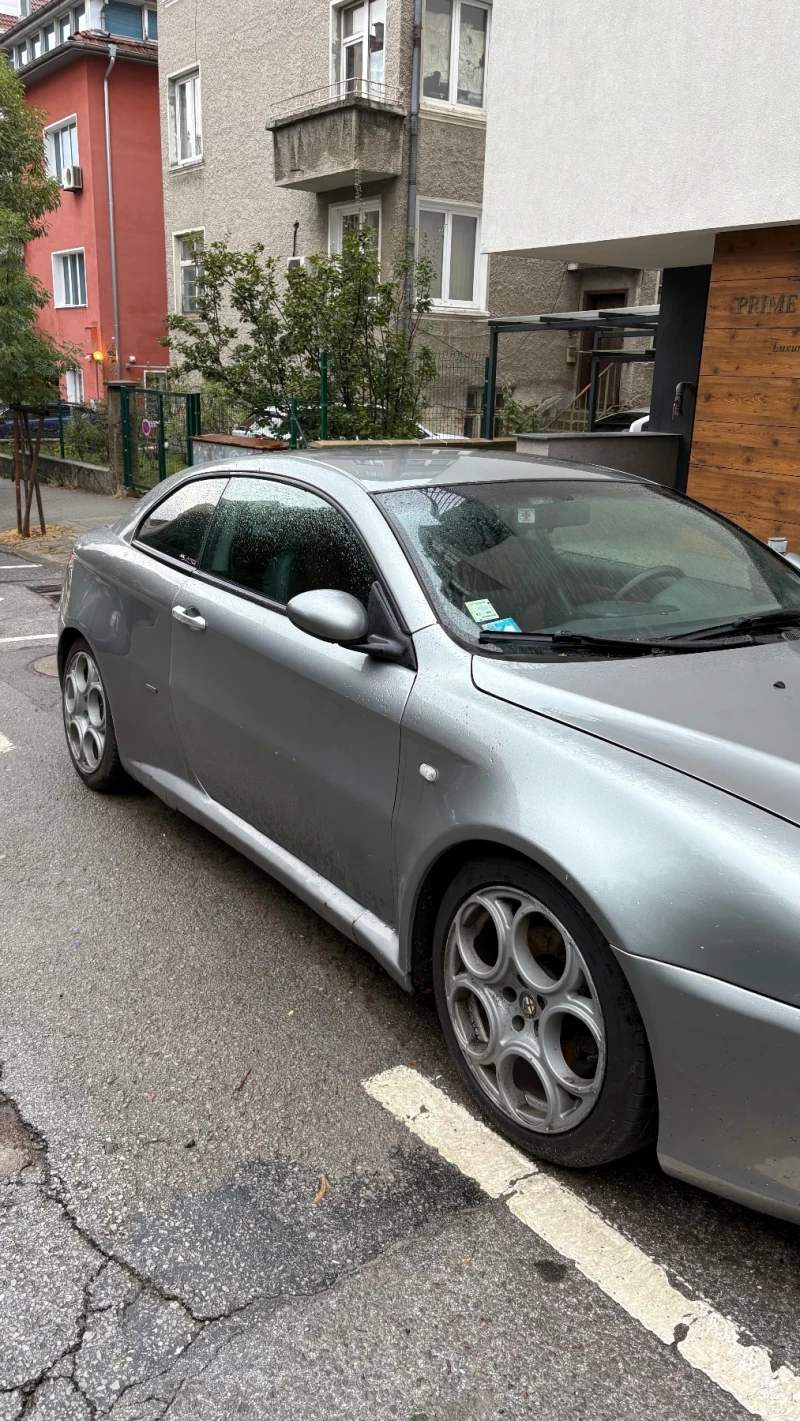Alfa Romeo Gt 1.9 JTD, снимка 5 - Автомобили и джипове - 52873379