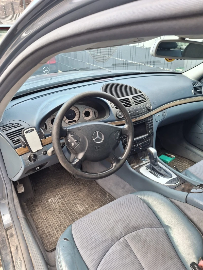 Mercedes-Benz E 320 204к.с , снимка 4 - Автомобили и джипове - 52889524