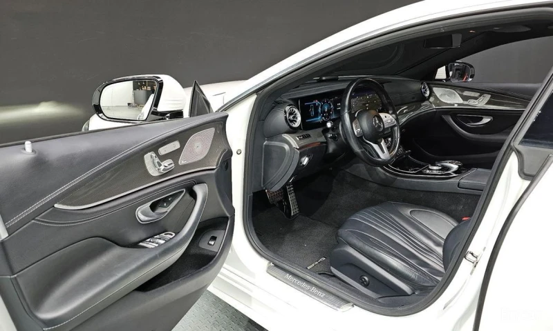 Mercedes-Benz CLS 300, снимка 10 - Автомобили и джипове - 53207127