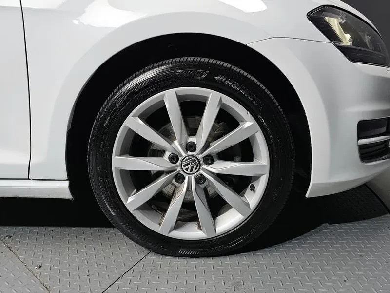 VW Golf 2.0 TDI, снимка 5 - Автомобили и джипове - 54300707