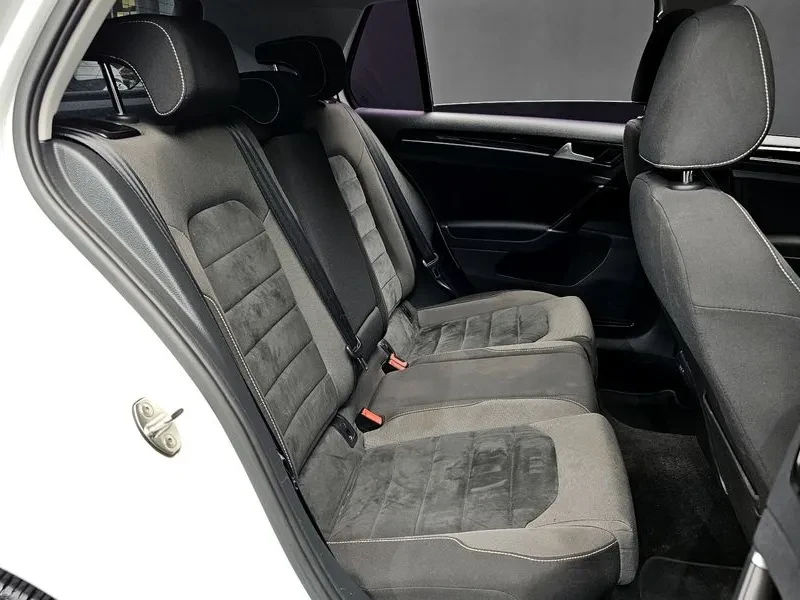 VW Golf 2.0 TDI, снимка 12 - Автомобили и джипове - 54300707