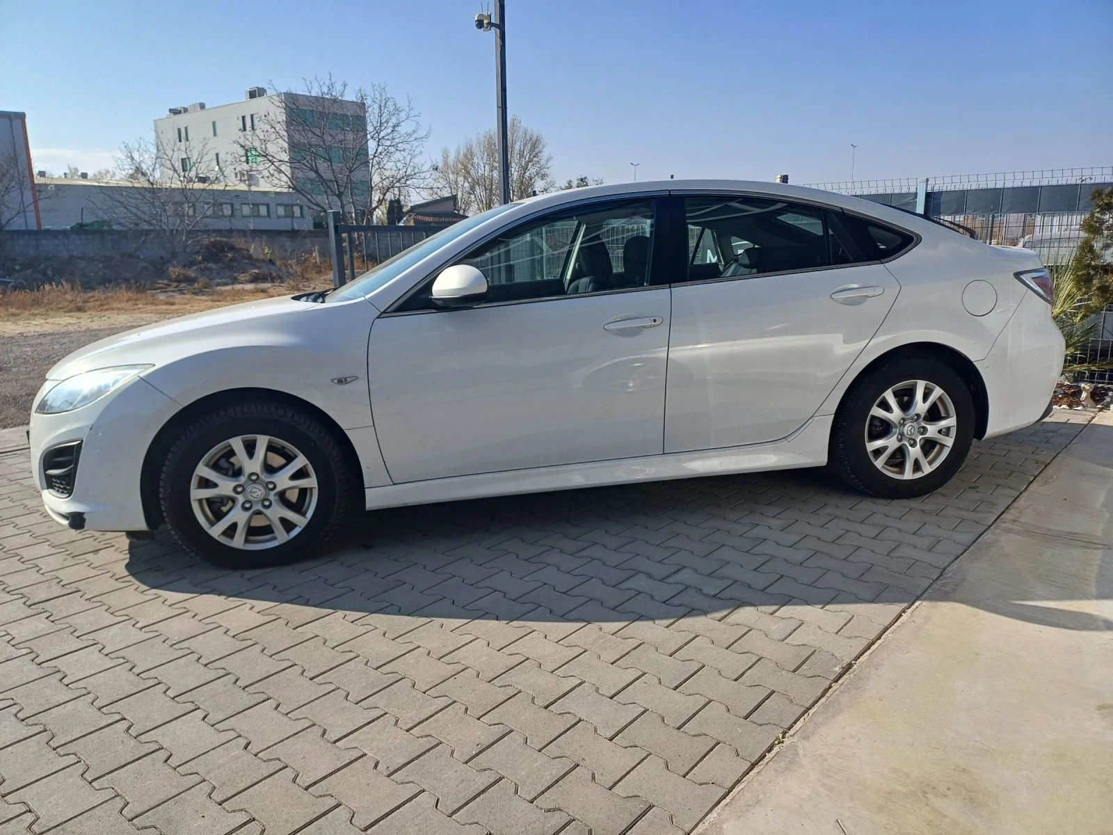 Mazda 6 1.8 бензин - изображение 4