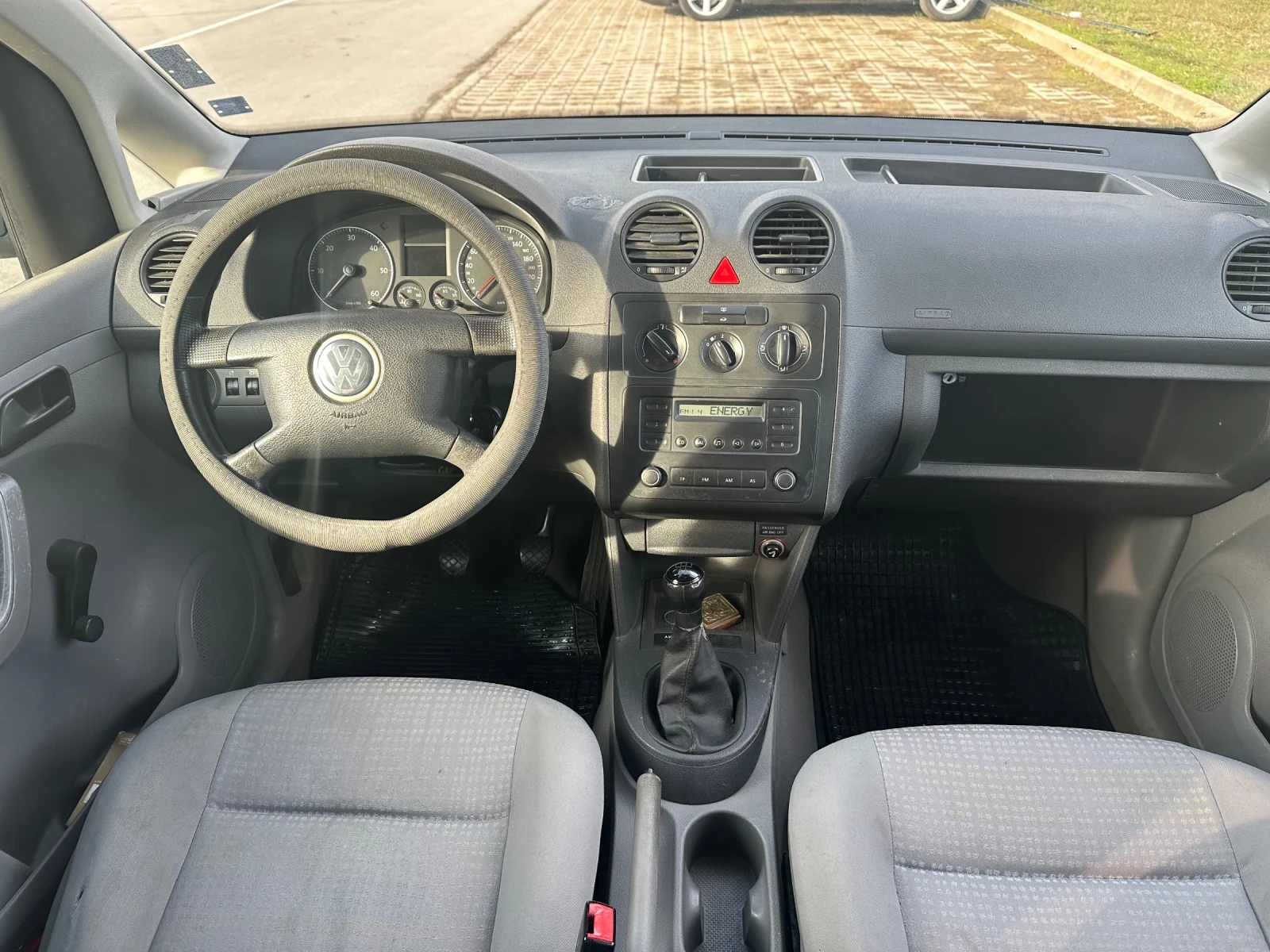 VW Caddy 2.0 sdi - 75к.с 5-места - изображение 9