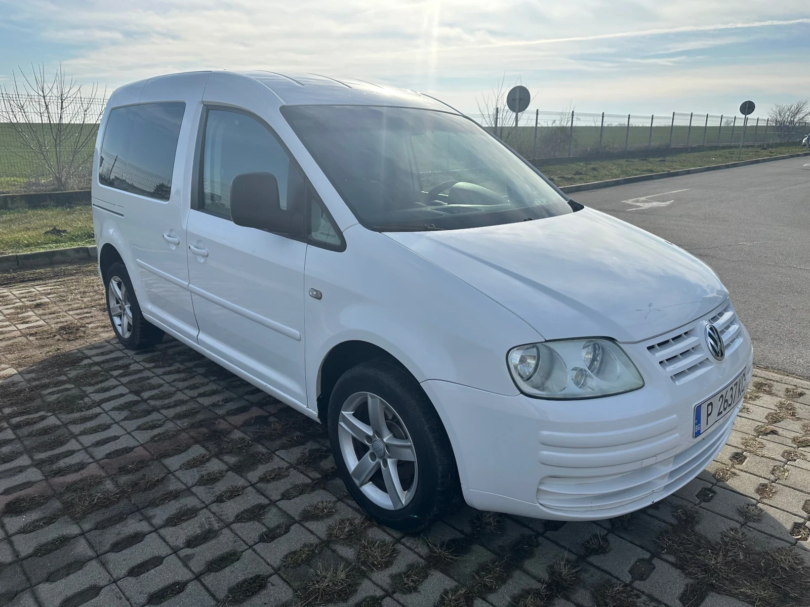 VW Caddy 2.0 sdi - 75к.с 5-места - изображение 3