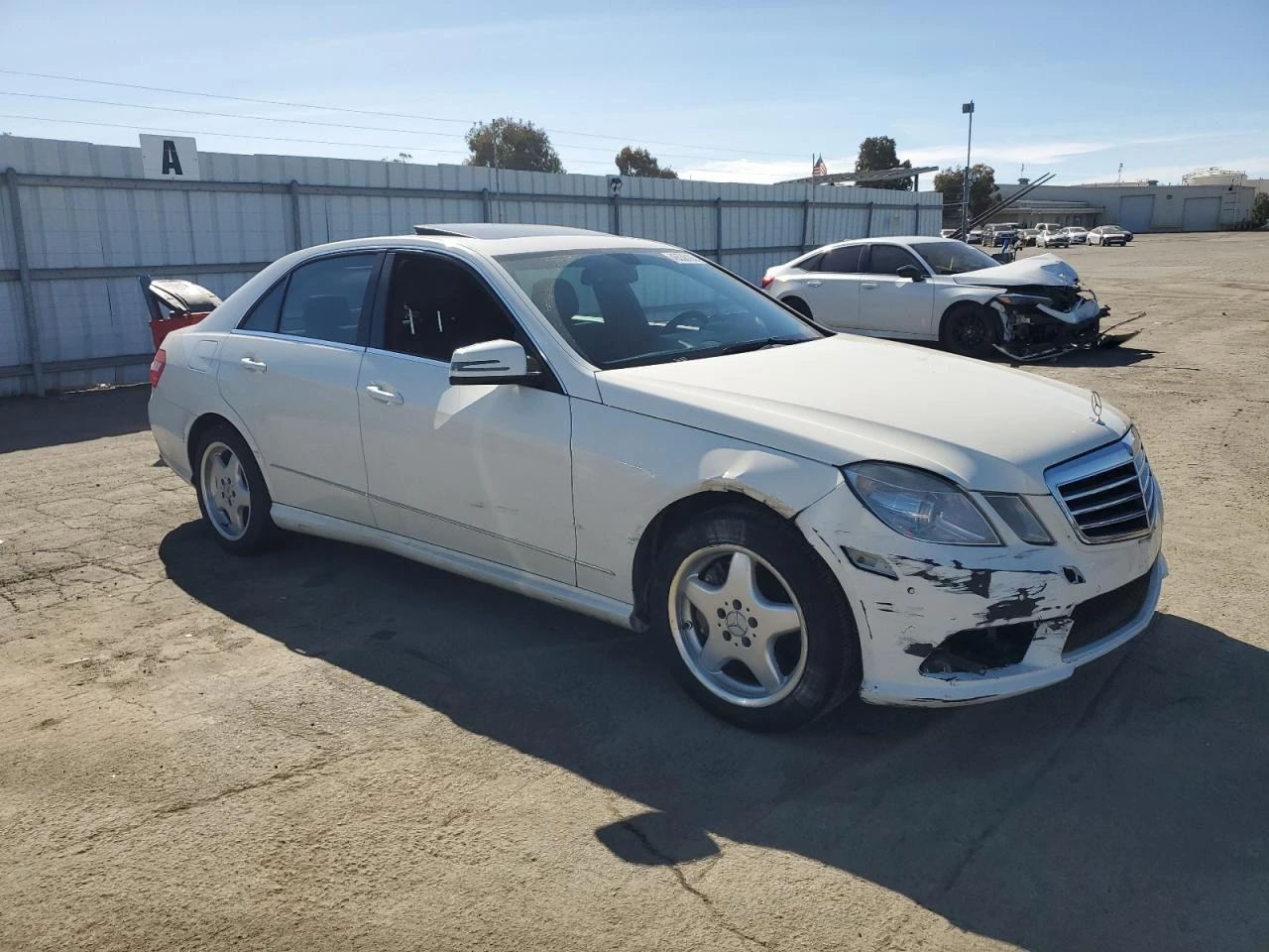 Mercedes-Benz E 500  - изображение 5