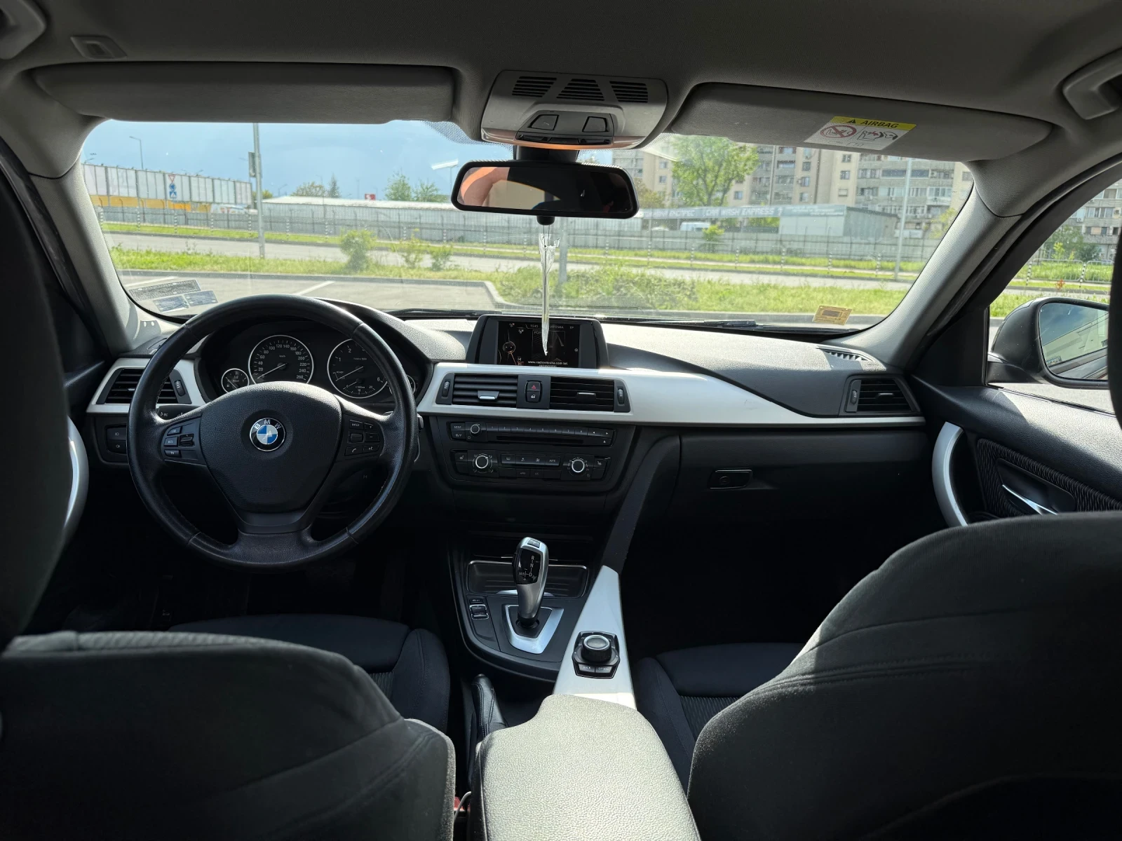 BMW 316 НОВА ЦЕНА ВАЛИДНА ДО 24.05.2026г., снимка 12 - Автомобили и джипове - 54436538