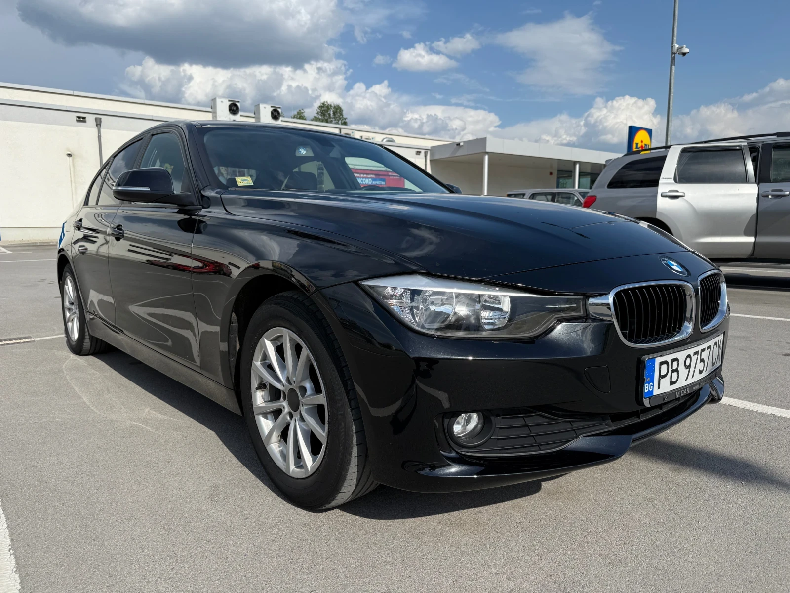 BMW 316 НОВА ЦЕНА ВАЛИДНА ДО 24.05.2026г., снимка 8 - Автомобили и джипове - 54436538