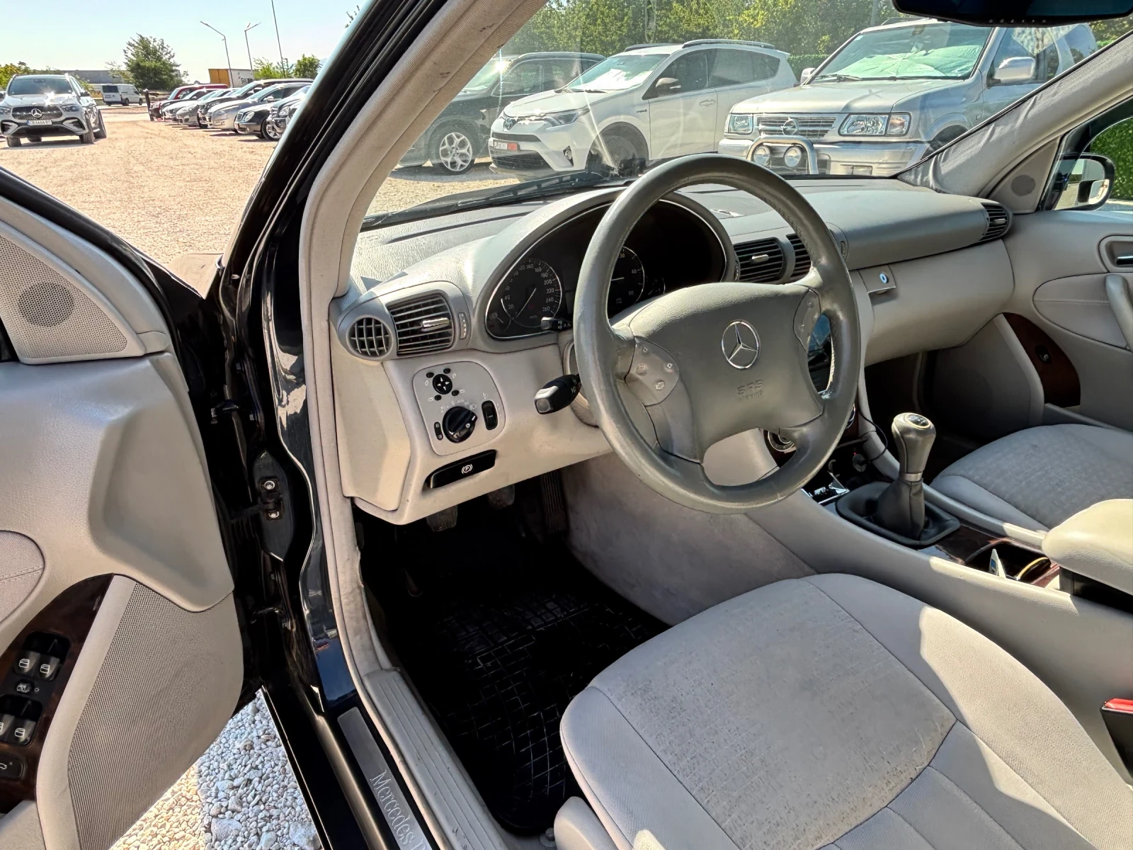 Mercedes-Benz C 220 220.CDI/SERVIZNA ISTORIA/PERFEKTEN - изображение 4
