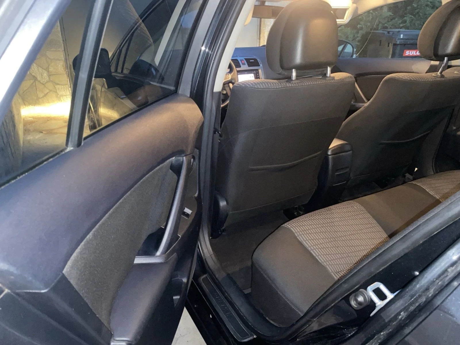 Toyota Avensis 2.2 D-4D - изображение 10