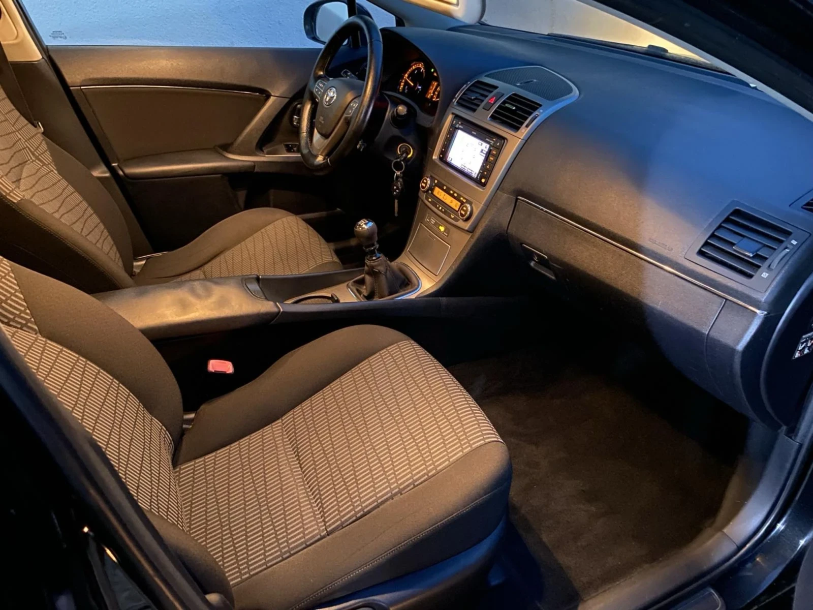 Toyota Avensis 2.2 D-4D | Mobile.bg � ����������� 13