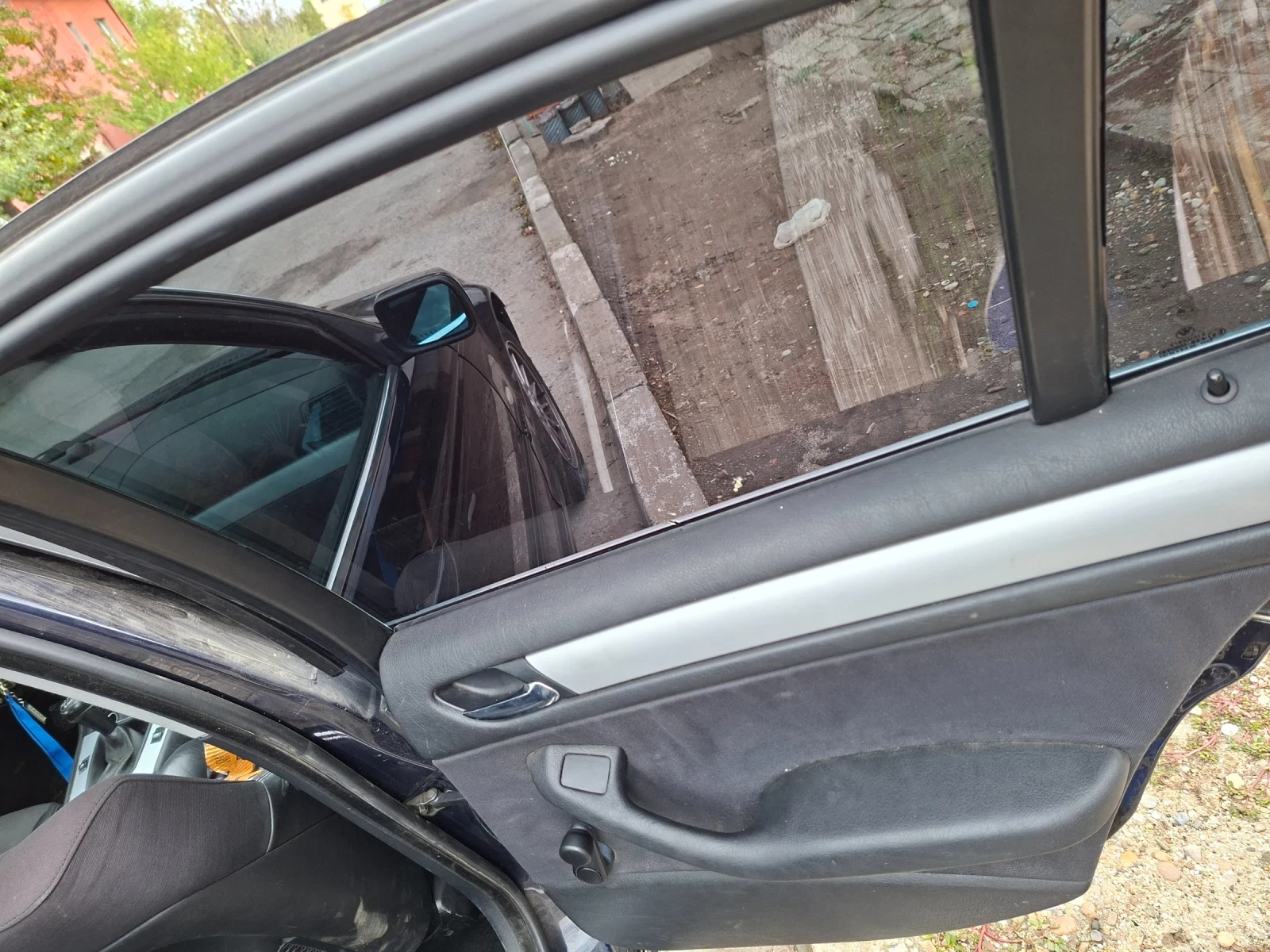 BMW 323  - изображение 9