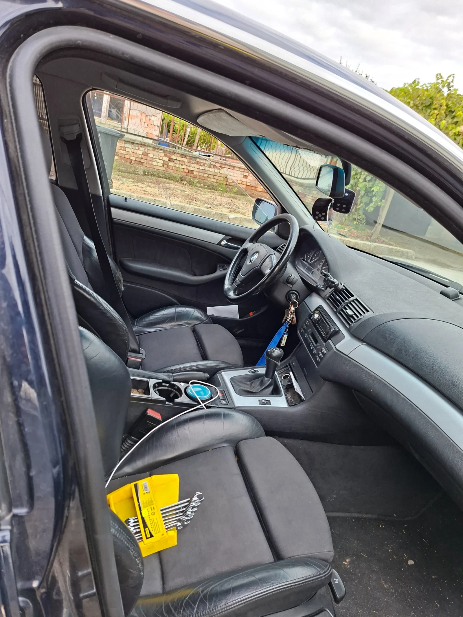 BMW 323  - изображение 6