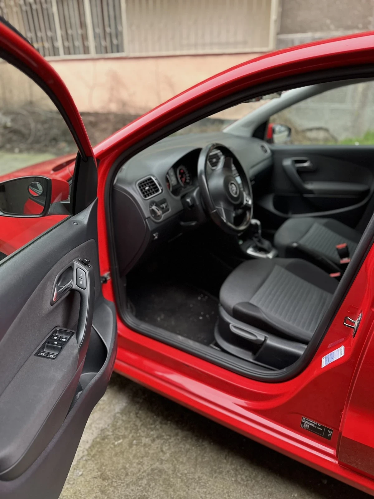 VW Polo 1.4 Автоматик  - изображение 8