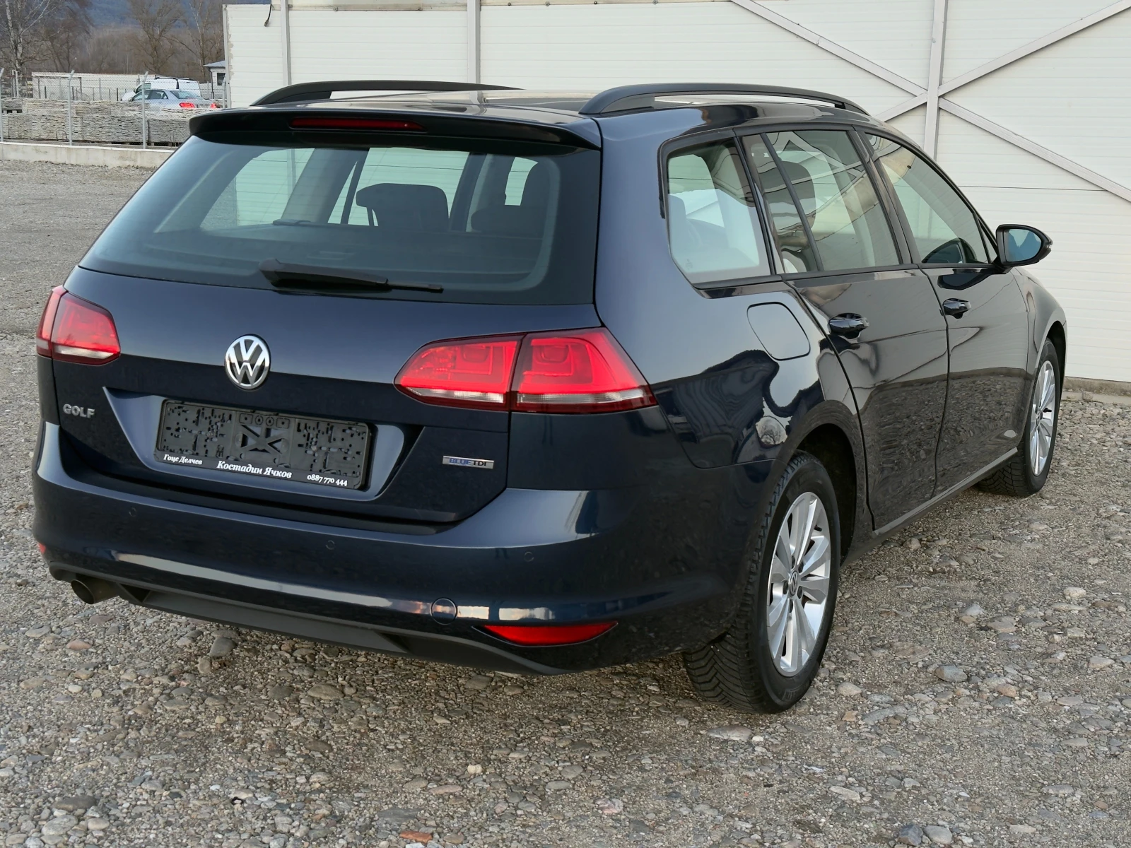 VW Golf 1.6 TDI DSG 110 к.с./Темпомат/Собствен лизинг - изображение 4
