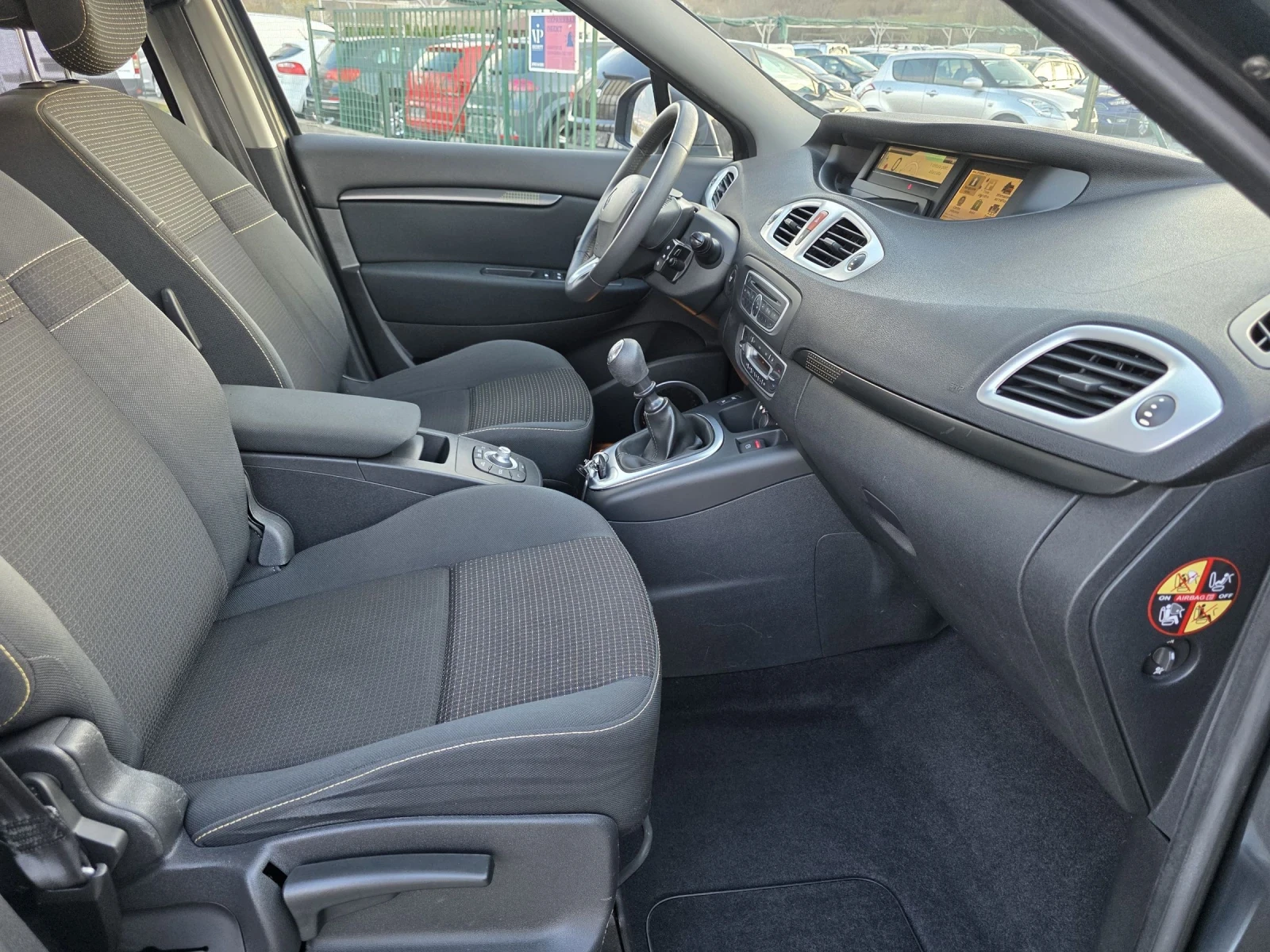 Renault Grand scenic X-mod Navi TOP, снимка 10 - Автомобили и джипове - 53982337