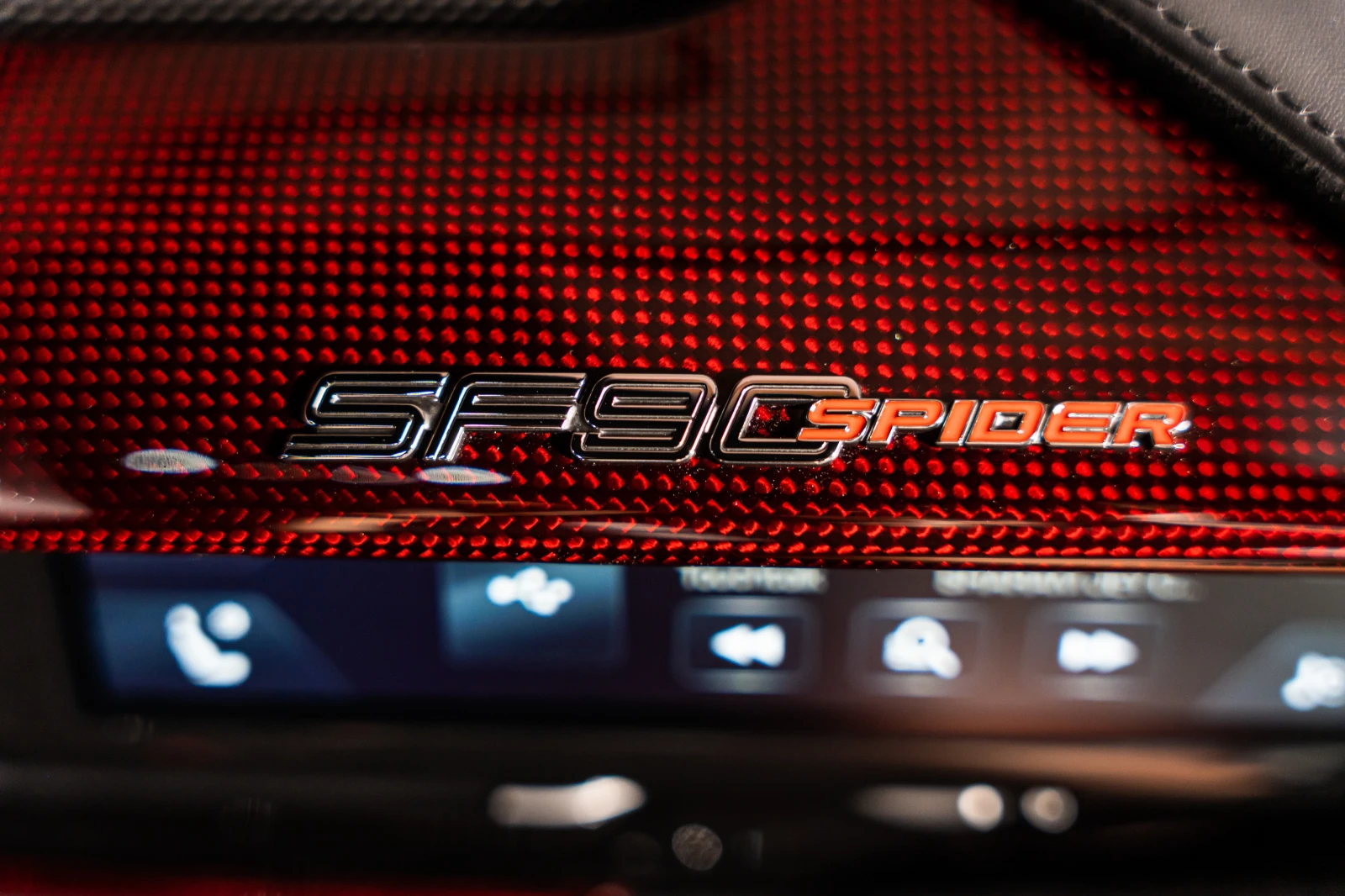 Ferrari SF 90 Spider - RED Carbon/Assetto Fiorano/, снимка 8 - Автомобили и джипове - 54167153