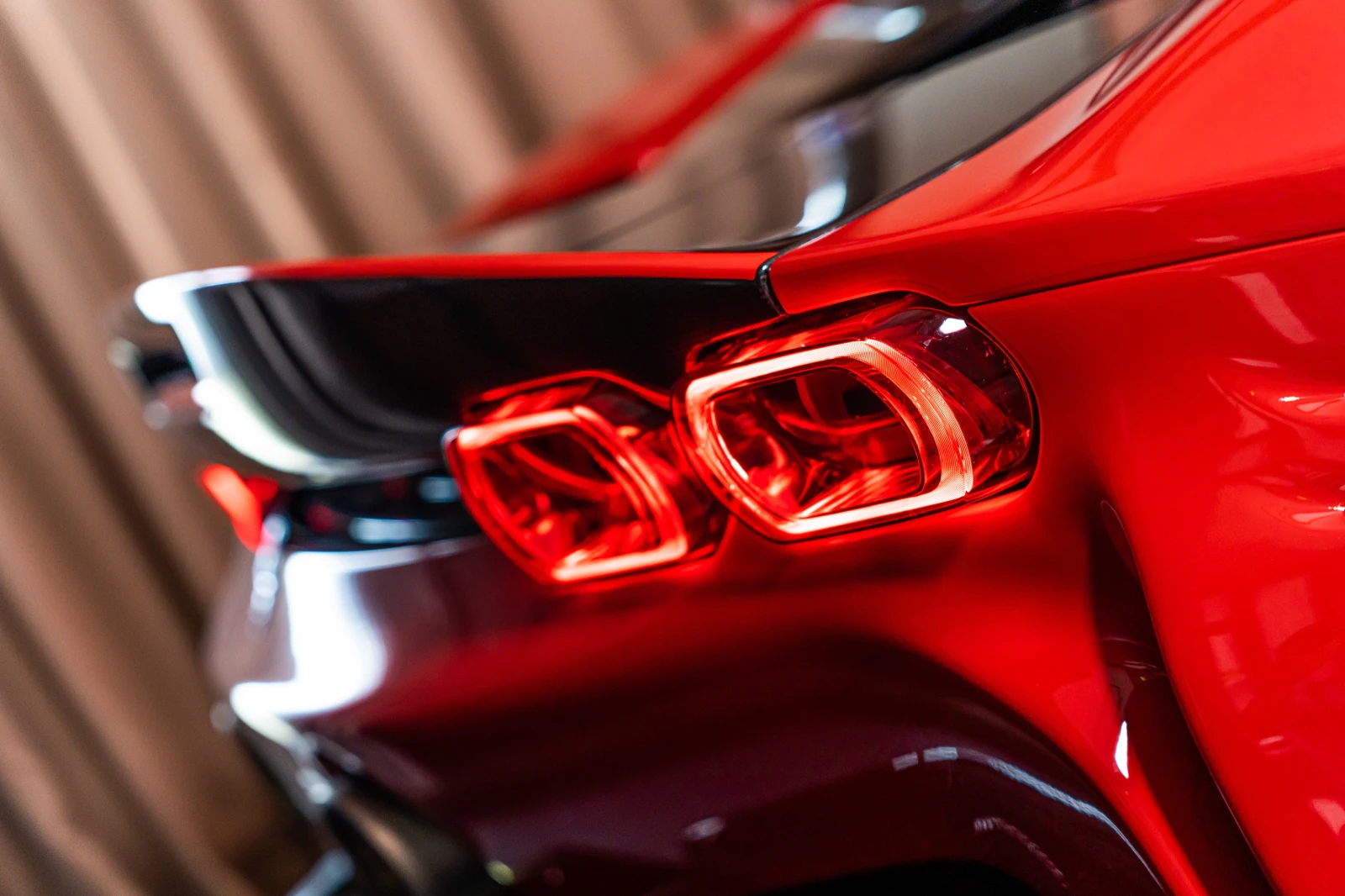 Ferrari SF 90 Spider - RED Carbon/Assetto Fiorano/, снимка 4 - Автомобили и джипове - 54167153